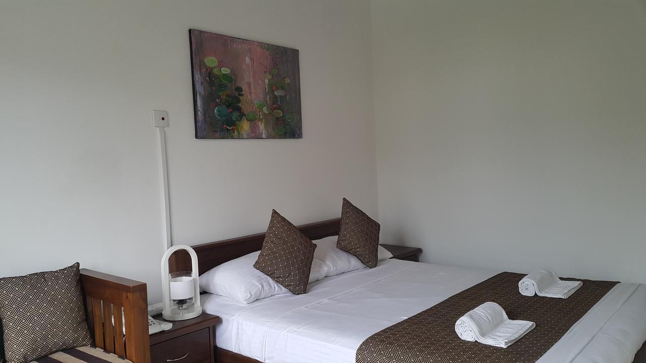 Sarvodaya Samma Vaasa Residence Канди Екстериор снимка