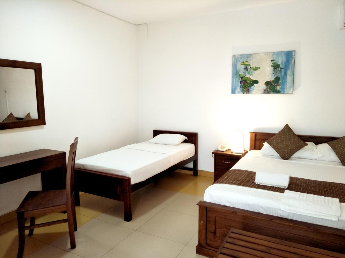 Sarvodaya Samma Vaasa Residence Канди Екстериор снимка