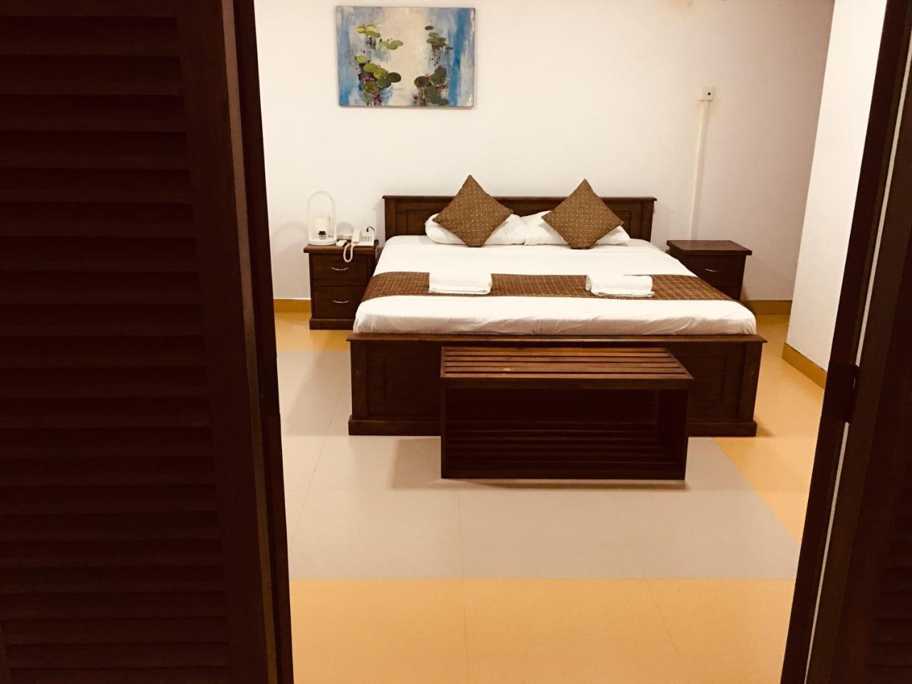 Sarvodaya Samma Vaasa Residence Канди Екстериор снимка