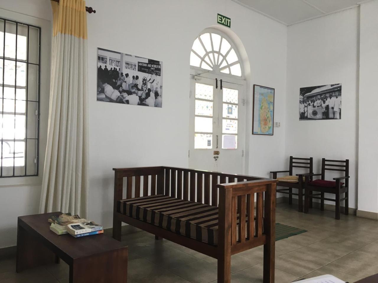 Sarvodaya Samma Vaasa Residence Канди Екстериор снимка
