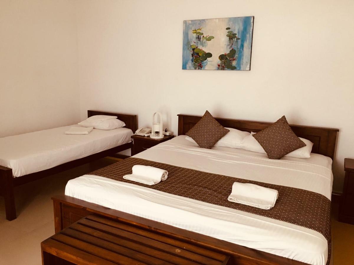 Sarvodaya Samma Vaasa Residence Канди Екстериор снимка