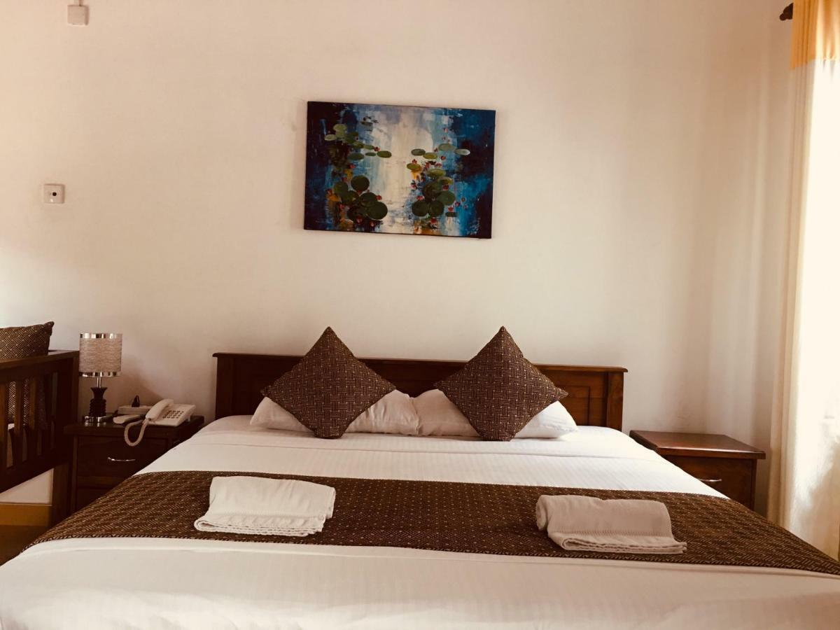 Sarvodaya Samma Vaasa Residence Канди Екстериор снимка