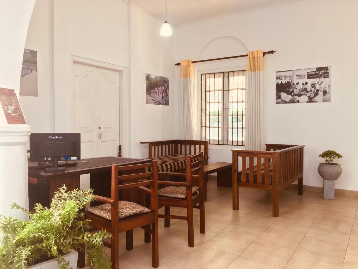 Sarvodaya Samma Vaasa Residence Канди Екстериор снимка